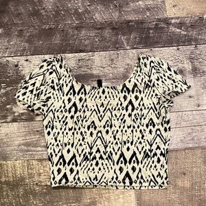 Black and White Patterned Women's Crop Top